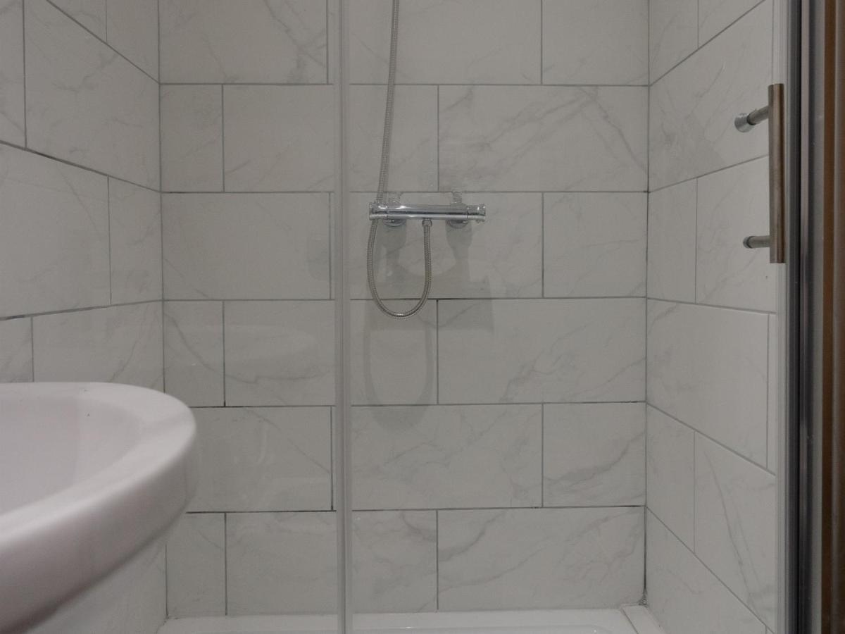 Hillcrest Leeds (West Yorkshire)
